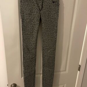 Women's Skinny Leopard Print Jeans - Gray